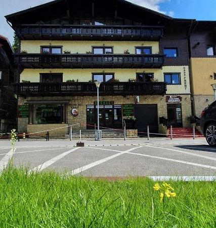 Hotel Casa Frent Predeal Exteriér fotografie