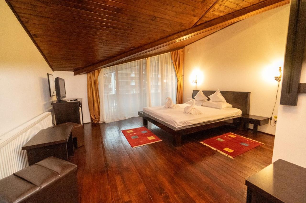 Hotel Casa Frent Predeal Exteriér fotografie
