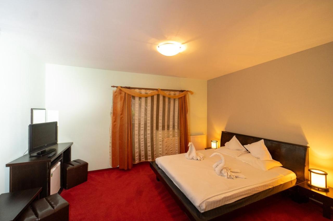 Hotel Casa Frent Predeal Exteriér fotografie